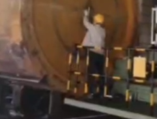 ���ͳ�����ҵ�ֳ�